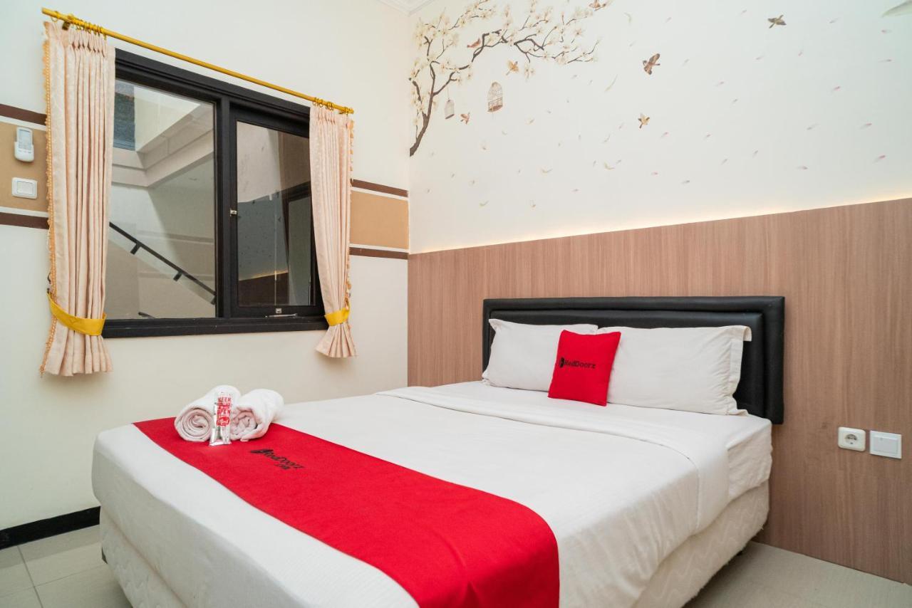 Reddoorz Syariah Near Marvel City Mall 2 Surabaya Exterior foto