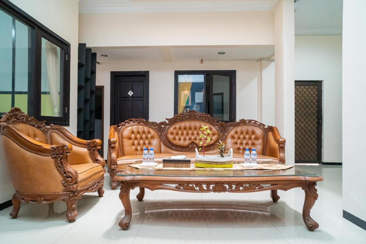 Reddoorz Syariah Near Marvel City Mall 2 Surabaya Exterior foto